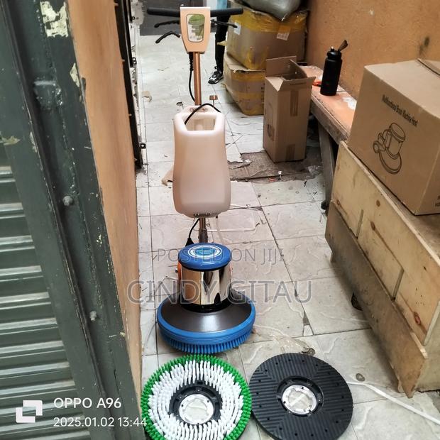 High Quality Floor Scrubber - thumbnail 3