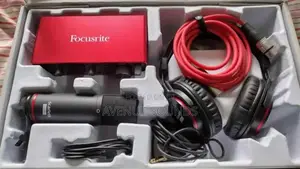 Studio Recording Set. Focusrite, Maudio Bx5 D3, Alcatron