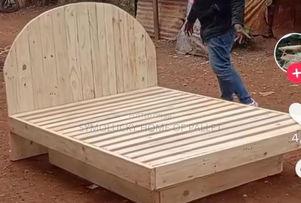 Queen Size ,5*6 Float Bed - main view