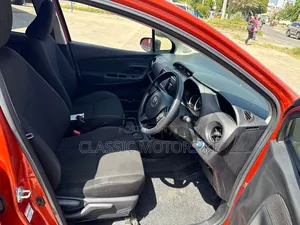 Toyota Vitz 1.5 FWD Hybrid 5dr 2018 Orange