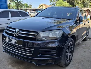 Volkswagen Touareg TDI Executive 4dr SUV AWD (3.0L 6cyl Turbodiesel 8A) Black