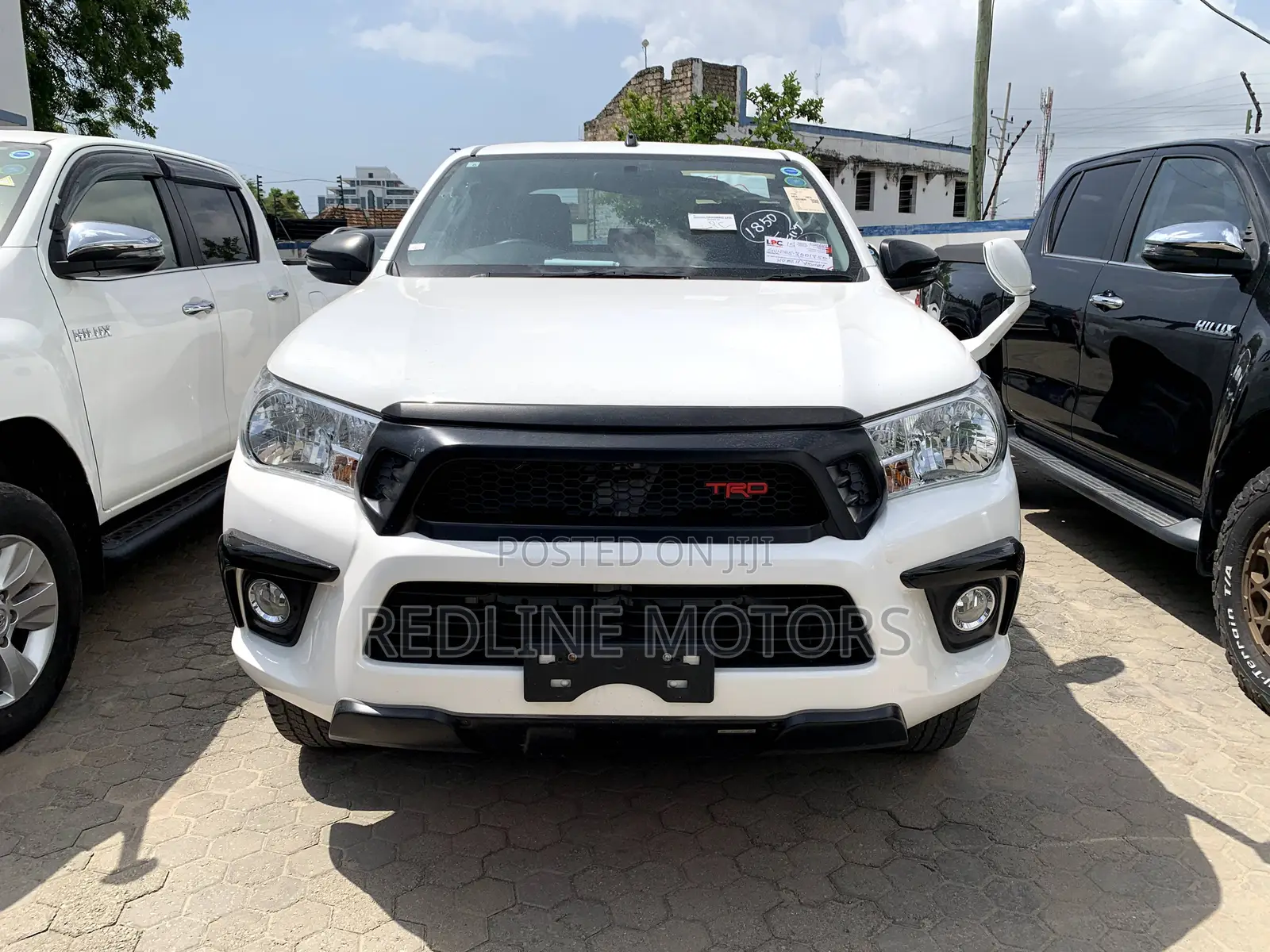 Toyota Hilux TRD White 4x4 2017 Off white