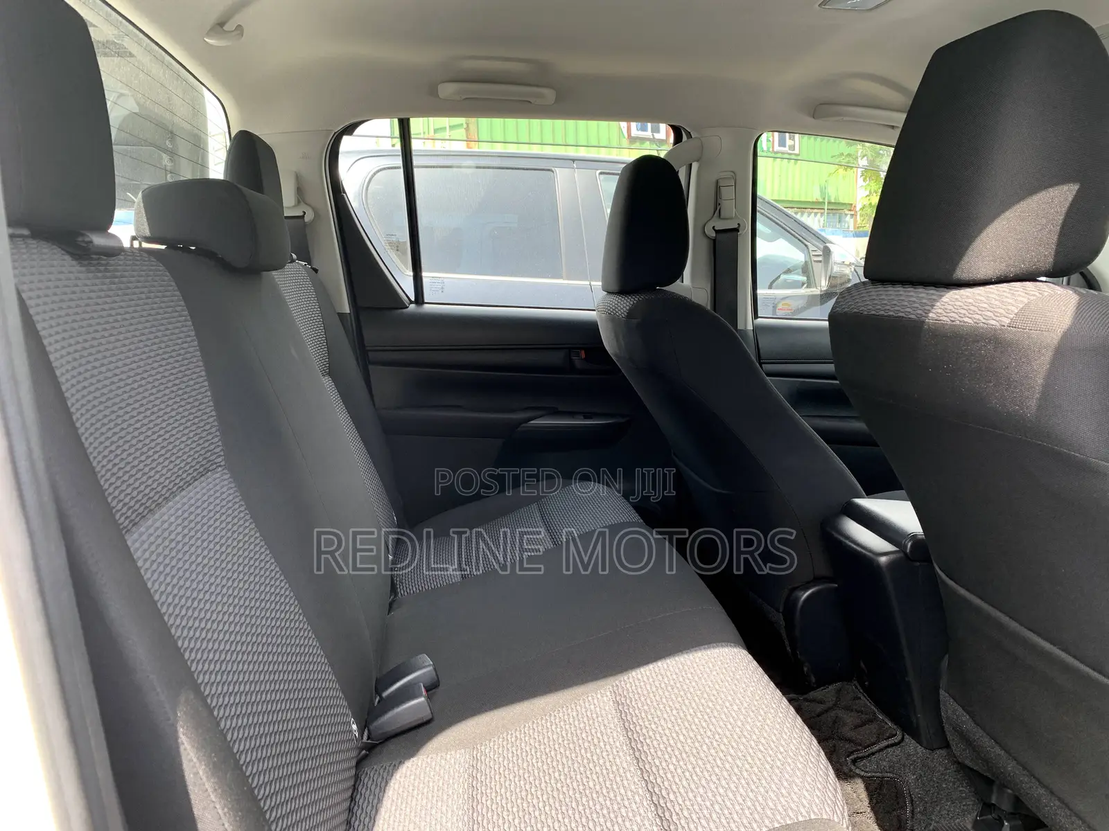 Toyota Hilux TRD White 4x4 2017 Off white