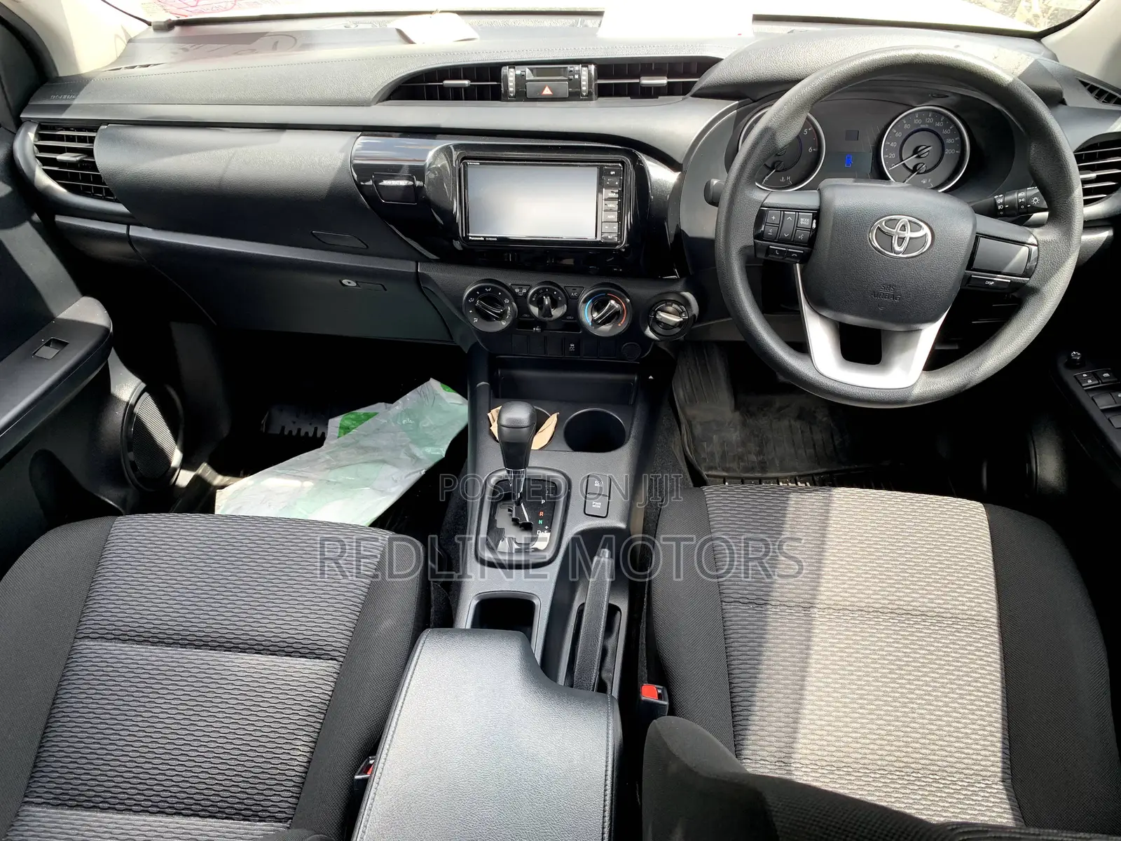 Toyota Hilux TRD White 4x4 2017 Off white