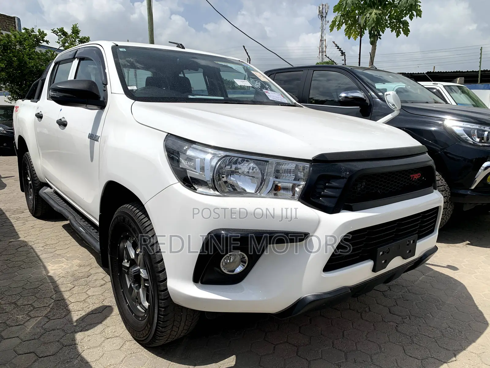Toyota Hilux TRD White 4x4 2017 Off white