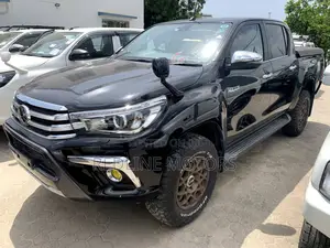 Toyota Hilux 2018 Matt Black