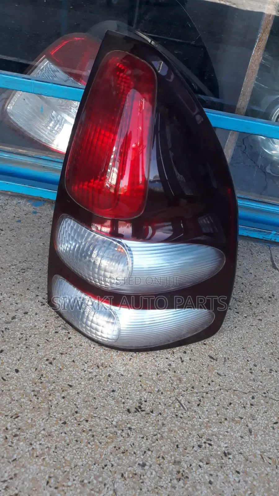 Prado 120 Taillight
