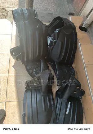 Toyota Vellfire Anh20/Anh30 Stone Guards