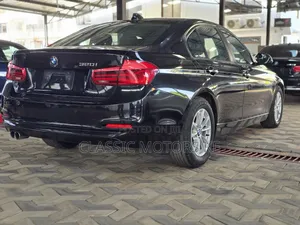 BMW 320i Sedan RWD 2017 Black