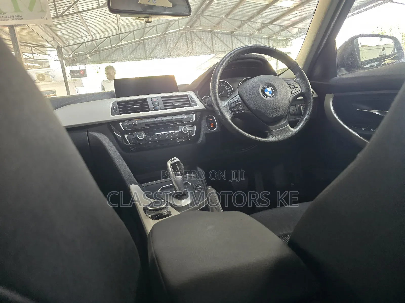 BMW 320i Sedan RWD 2017 Black