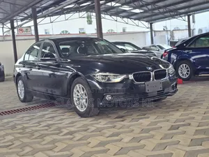 BMW 320i Sedan RWD 2017 Black