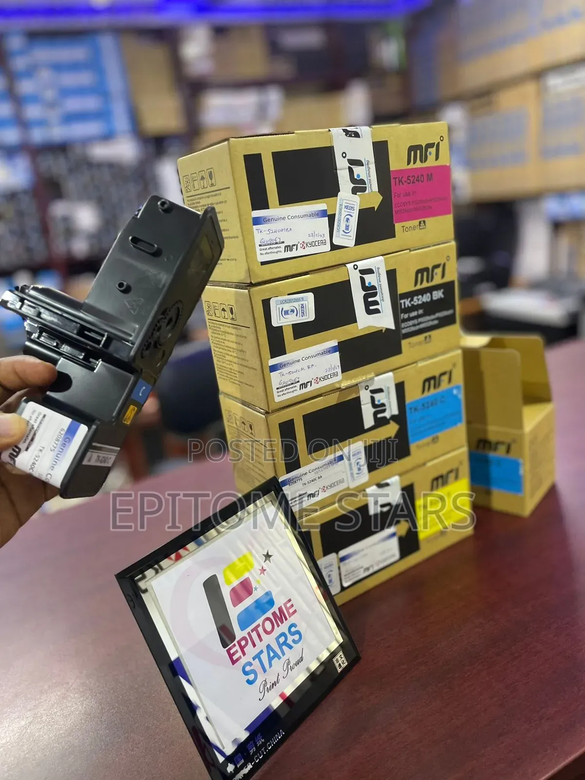 Glittering Tk 5240 Toner Cartridges