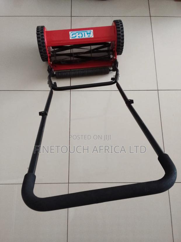 Manual Lawn Mower - main view