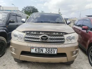 Toyota Fortuner 2008 Brown