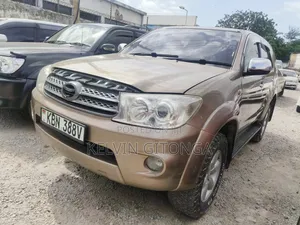 Toyota Fortuner 2008 Brown