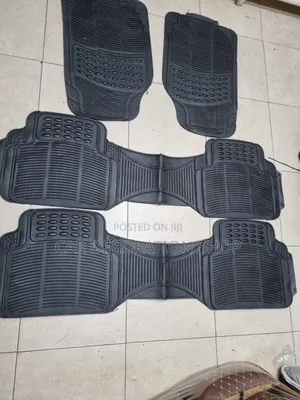 7seater Black Dotted Mats With Cojoined Rear Mays