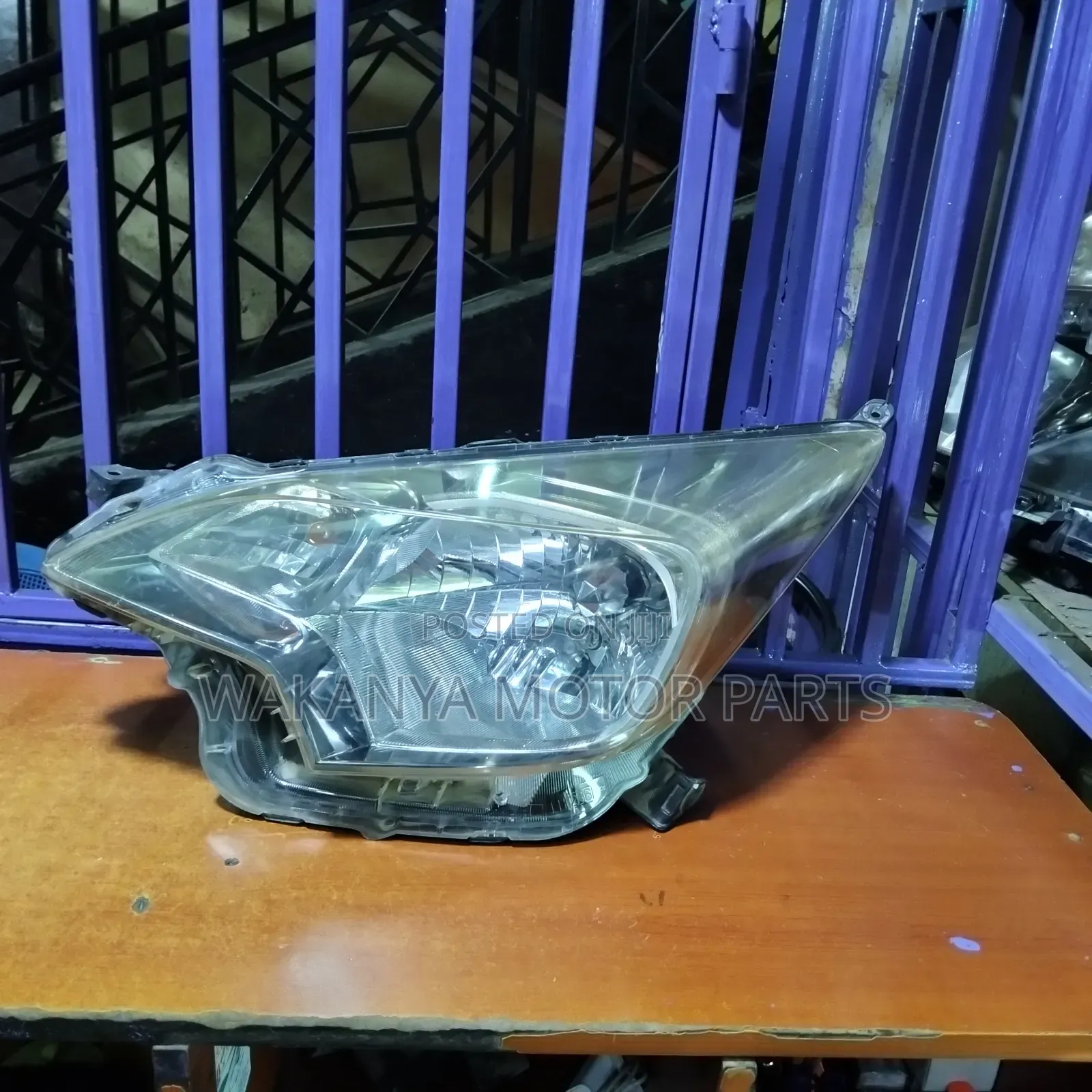 Toyota Ractis 2012/2014 Xenon Shiny Ex Japan Headlamp