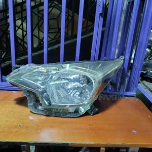 Toyota Ractis 2012/2014 Xenon Shiny Ex Japan Headlamp