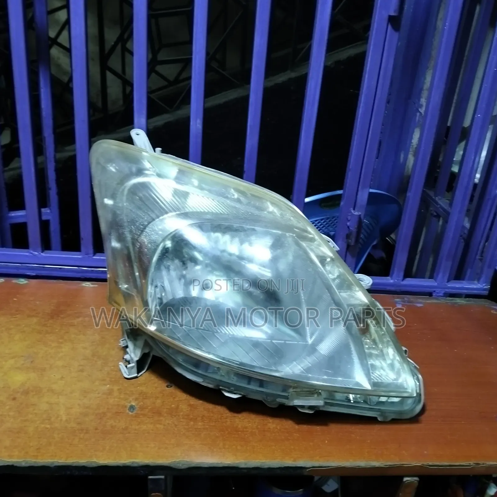 Toyota Passo Sette 2010 Non Zenon Headlight, Ex Japan