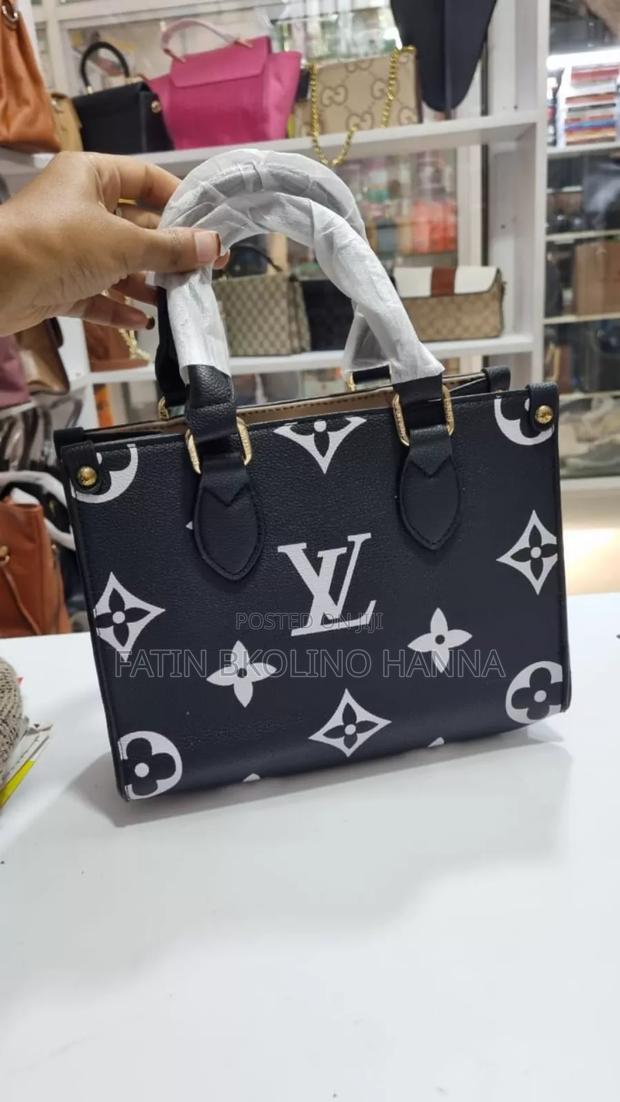 Quality Black Louis Vuitton Handbag - main view