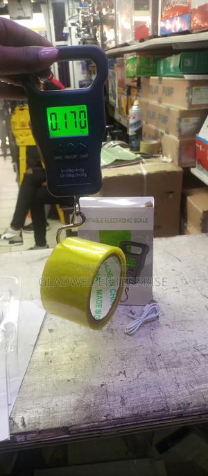 Portable Hanging Scale 50kg Rechargeable - thumbnail 2