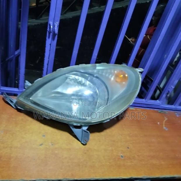 Toyota Funcargo Non Zenon Headlight Model 1999/2000 - thumbnail 2