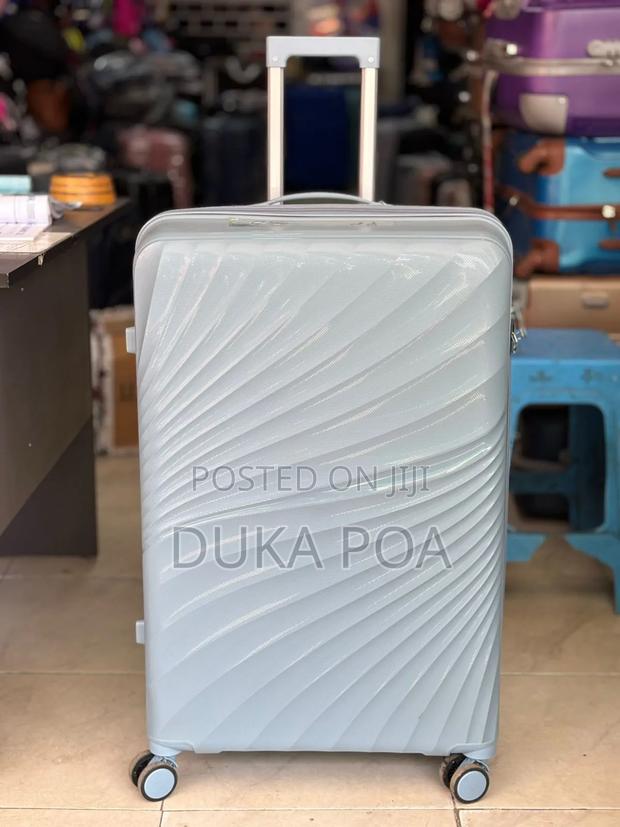 Fashion 3 in 1 Unbreakable Laxurious Suitcace - main view