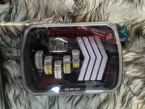 2pcs Square Headlights With Indicator Lights