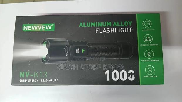 Telescopic Zoom Aluminum Flashing 1000 Lumens Security Torch