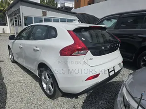 Volvo V40 2018 White
