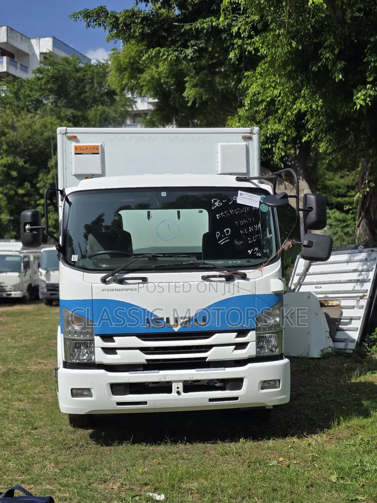 Isuzu FRR Freezer