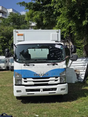 Isuzu FRR Freezer