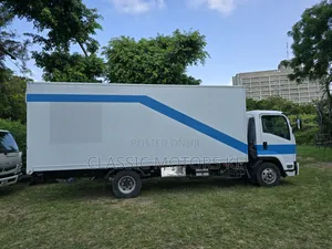 Isuzu FRR Freezer