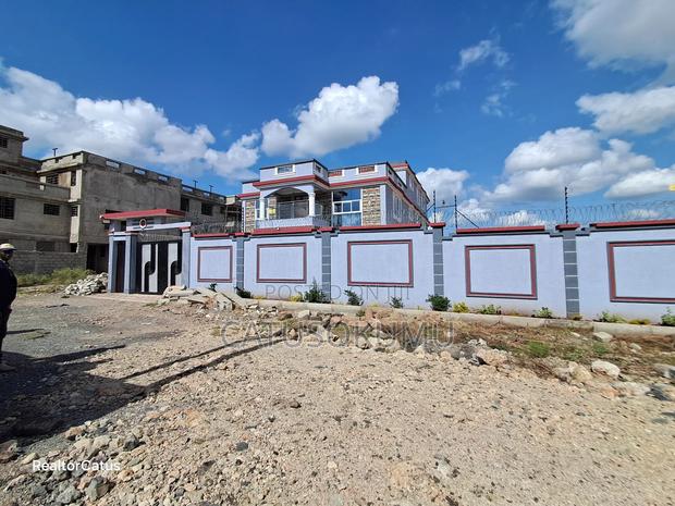 10bdrm Maisonette in Viraj Area for rent