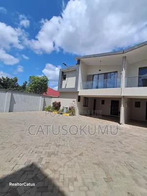 5bdrm Maisonette in Gateway Mall Area for rent