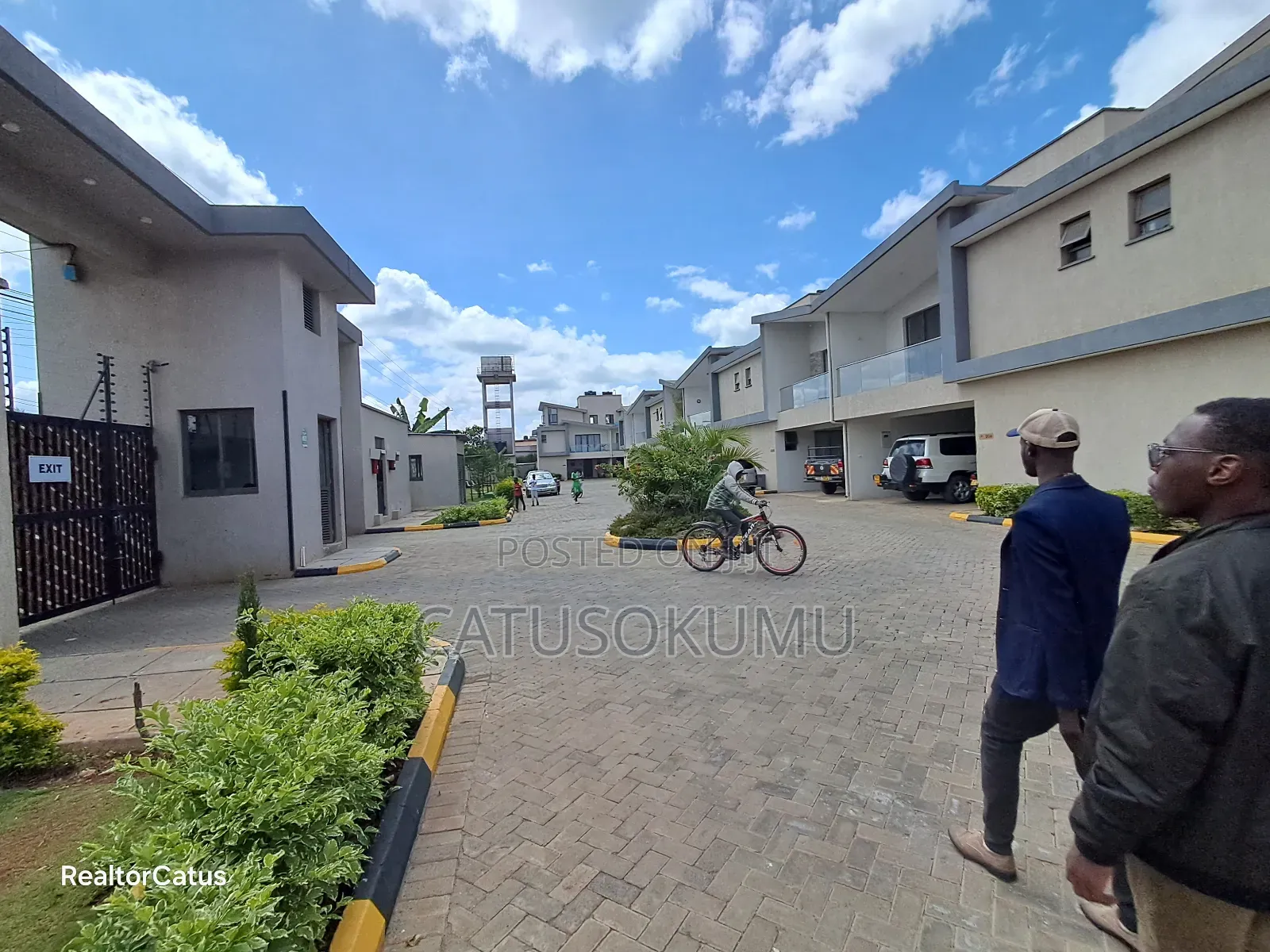 5bdrm Maisonette in Gateway Mall Area for rent