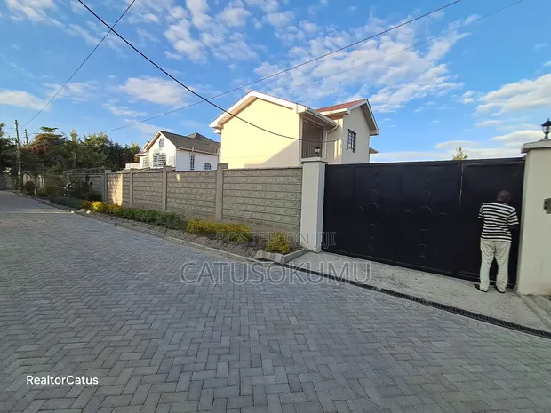 3bdrm Duplex in Viraj Area for rent