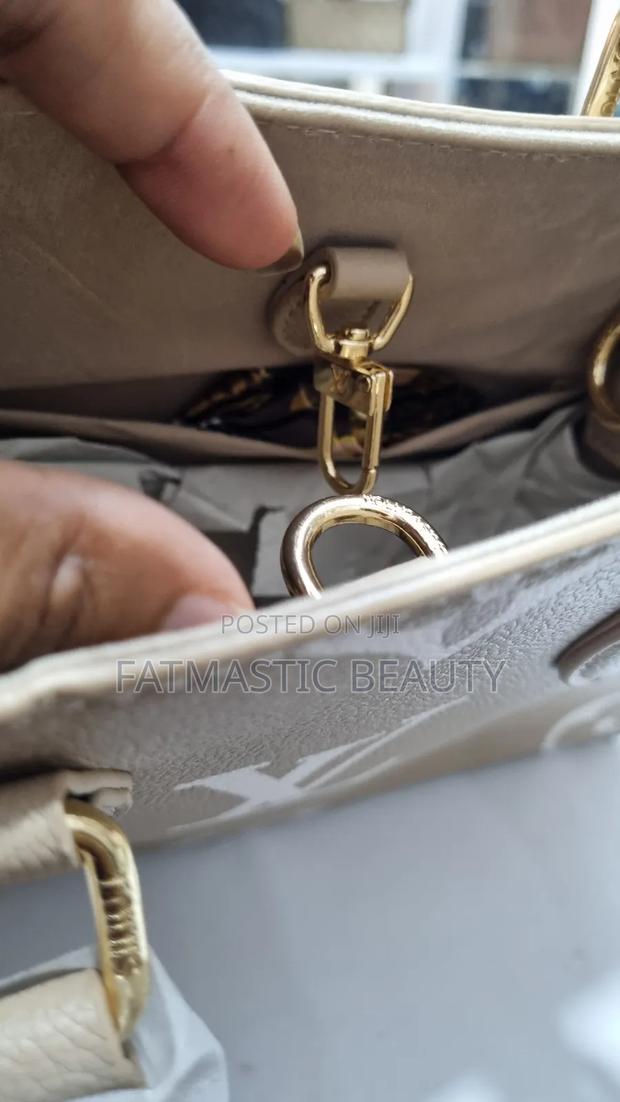Beige Lv Bag - thumbnail 3