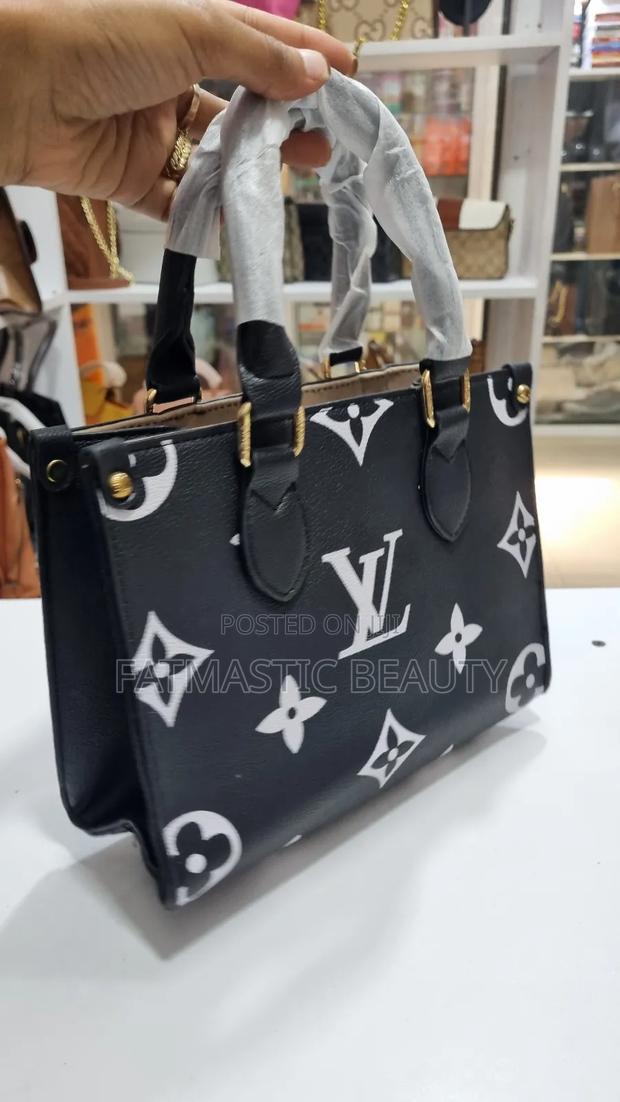 Medium Small Lv Handbag - thumbnail 3