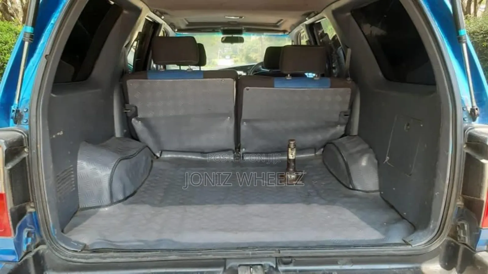 Toyota Hilux 1997 Blue