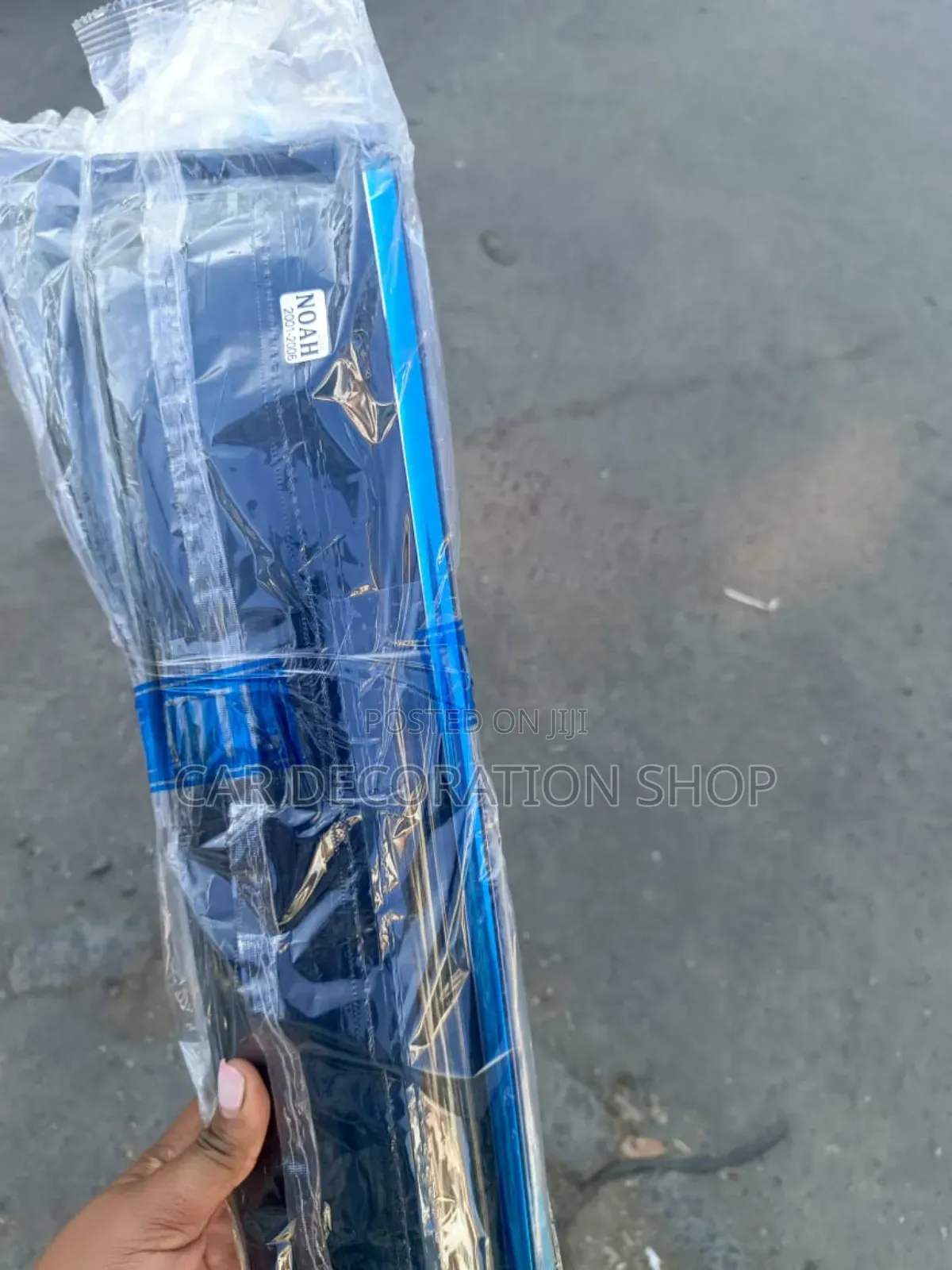 Noah or Voxy 2001-2006 Windshield Windbreakers
