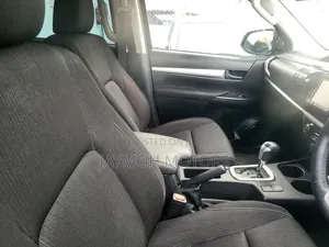 Toyota Hilux 2019 Black