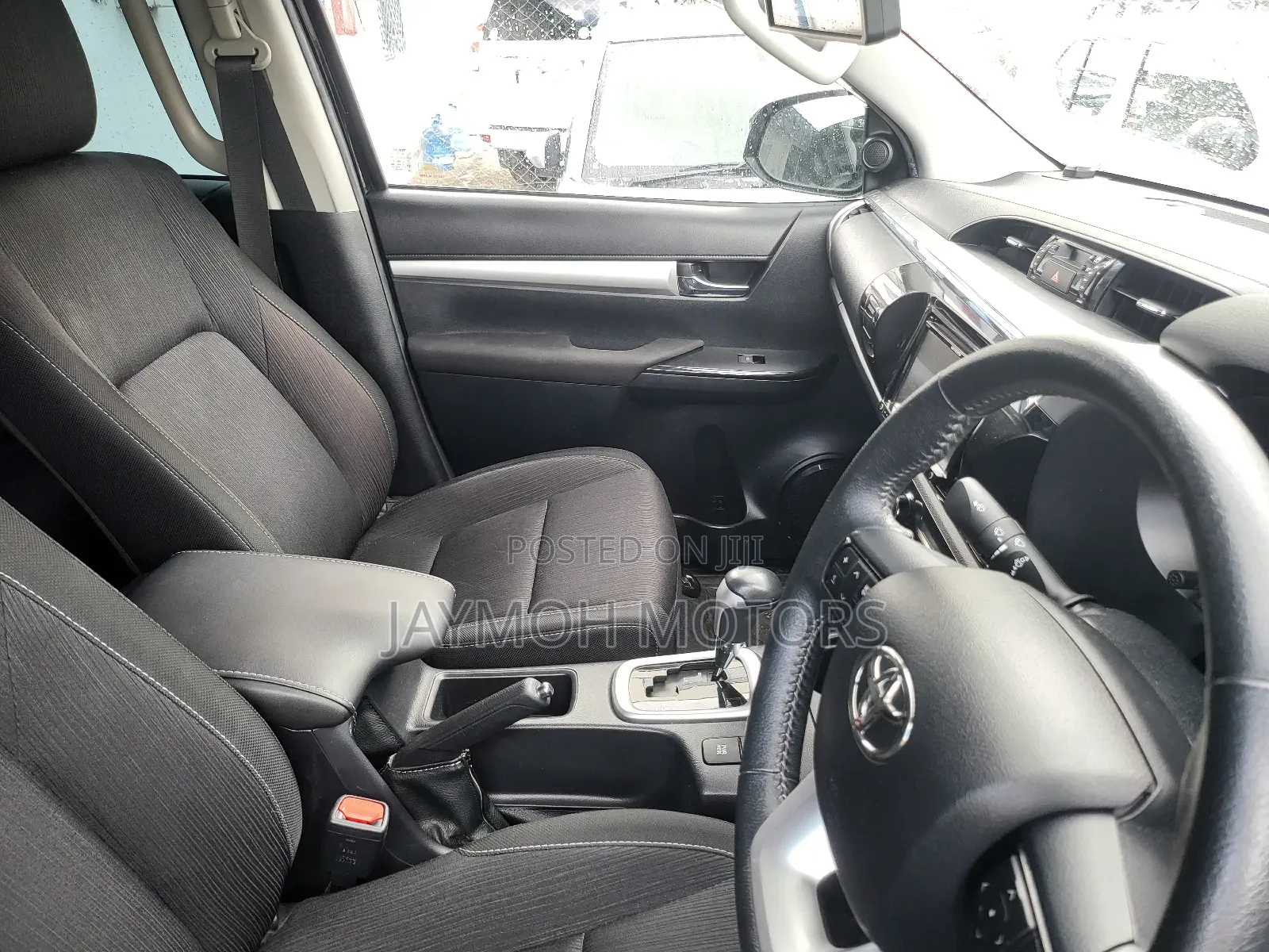 Toyota Hilux 2019 Black