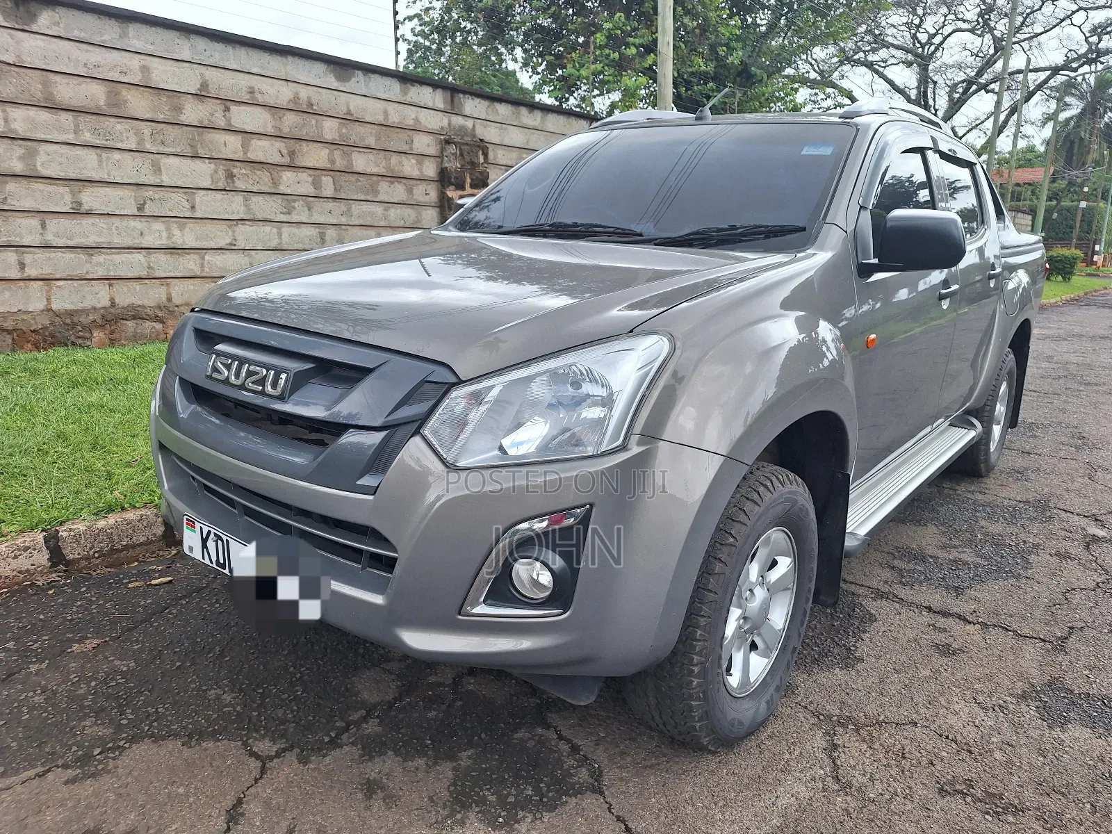Isuzu D-MAX 2022 Gray