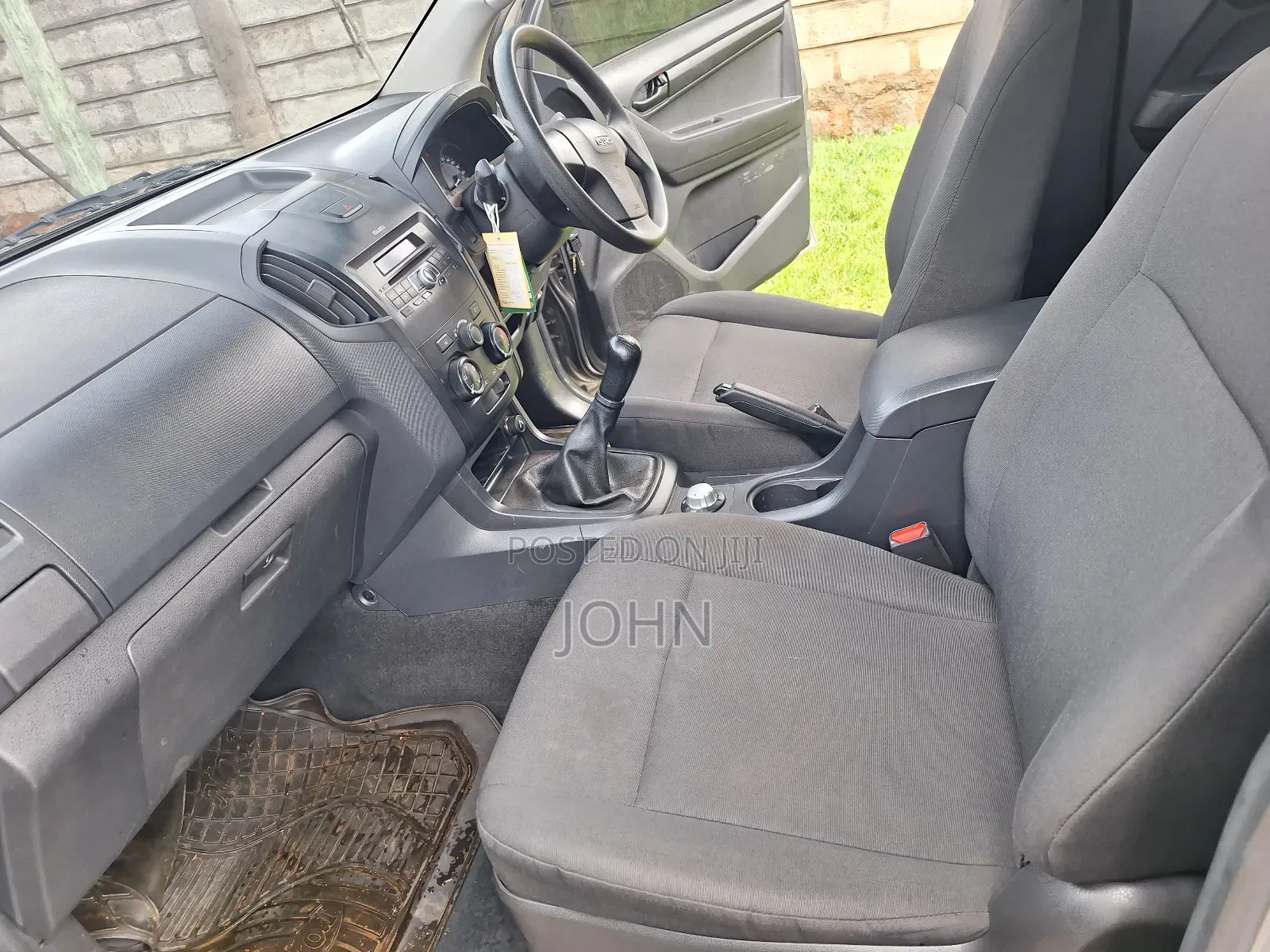 Isuzu D-MAX 2022 Gray