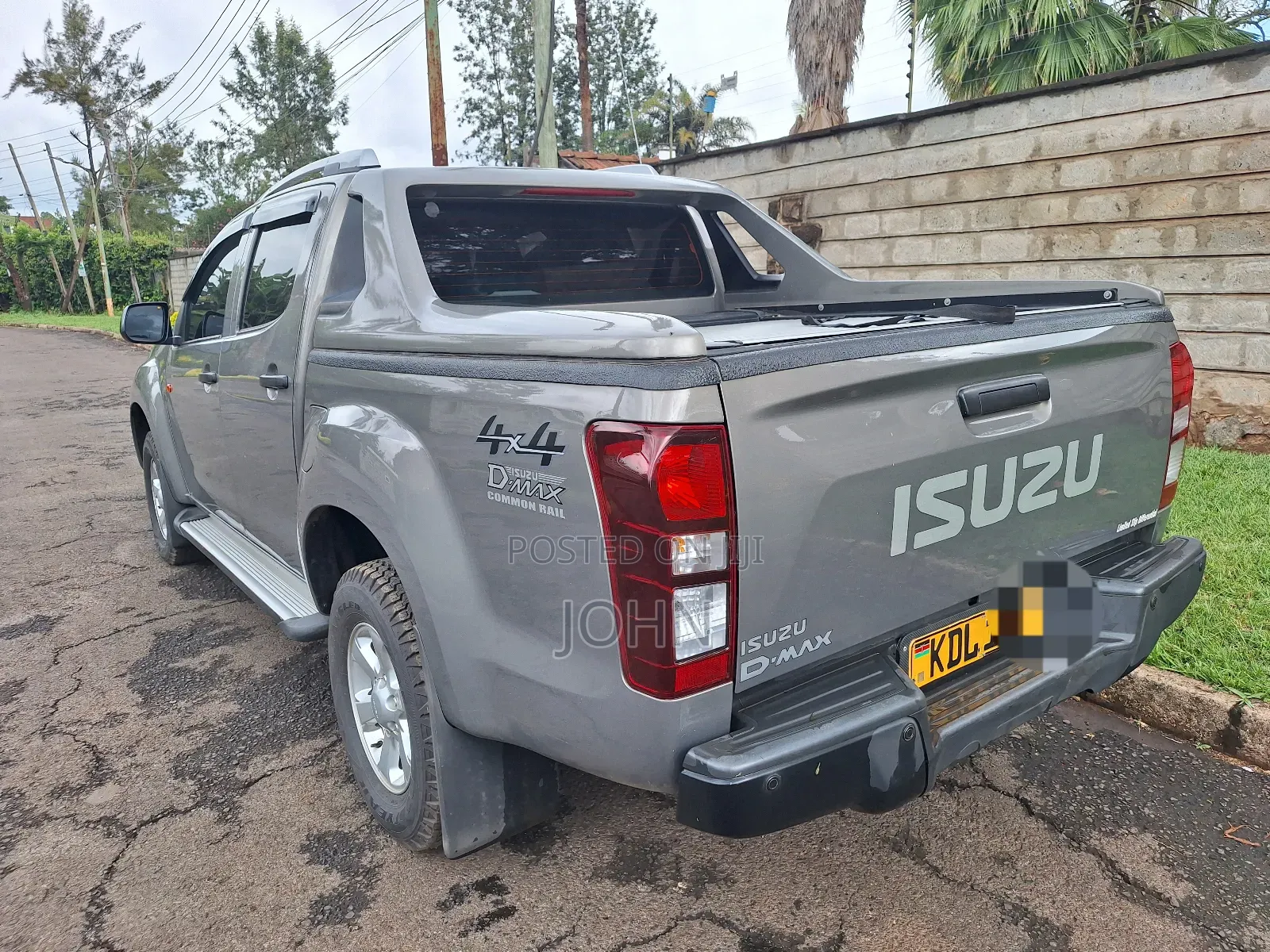 Isuzu D-MAX 2022 Gray