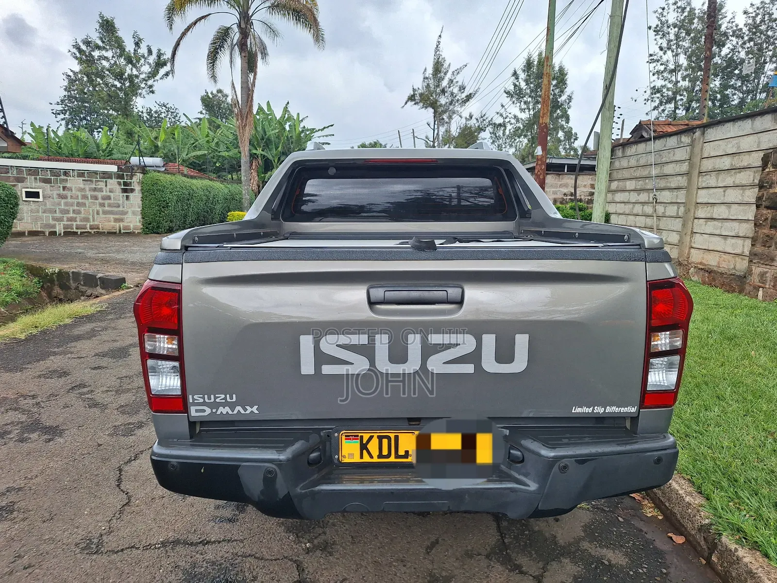 Isuzu D-MAX 2022 Gray