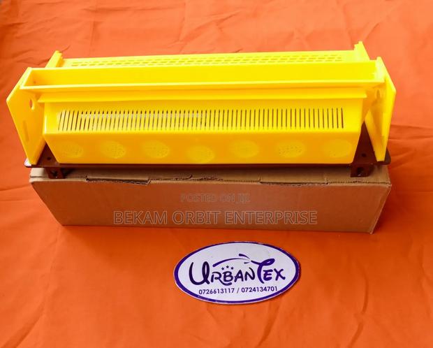 Beekeepers Pollen Trap Collector - main view