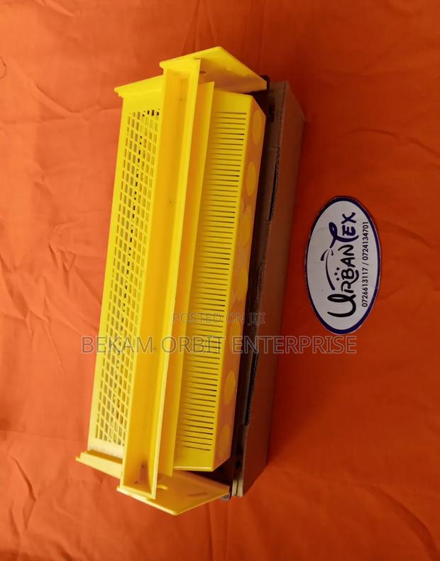 Bee Keeping Pollen Trap With Wire-Ring Entrance - main view