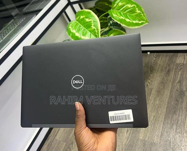 Laptop Dell Latitude 7390 8GB Intel Core i7 SSD 256GB - thumbnail 2
